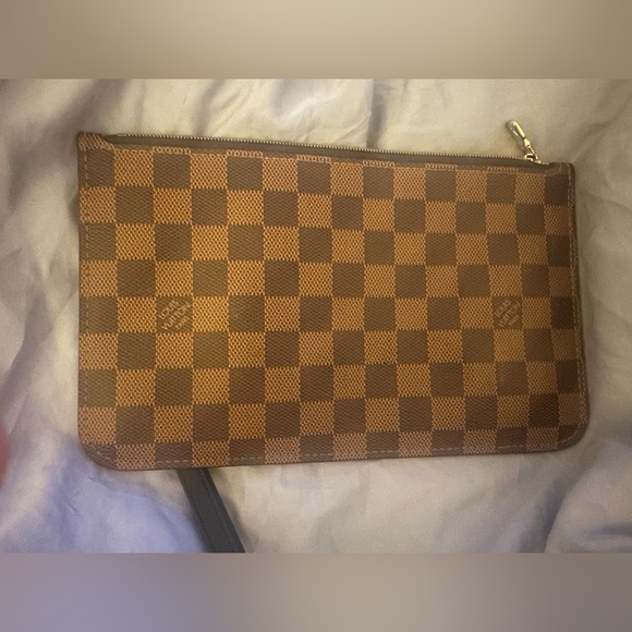 LOUIS VUITTON
Damier Ebene Neverfull MM GM Pochette - Picture 1 of 5